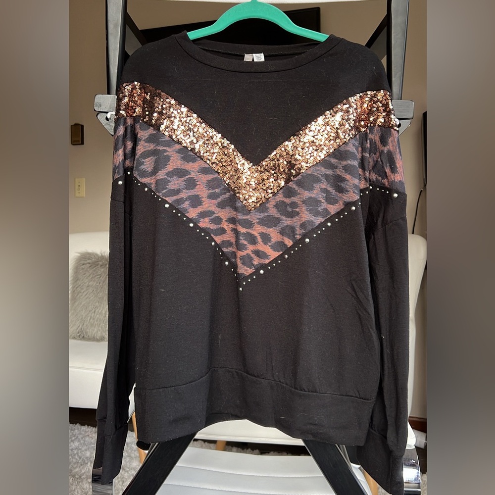 Charlie Charlie Charlotte sequin leopard print sweater womens size XL